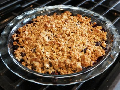 Waarom iedereen nu blueberry crumble bars bakt